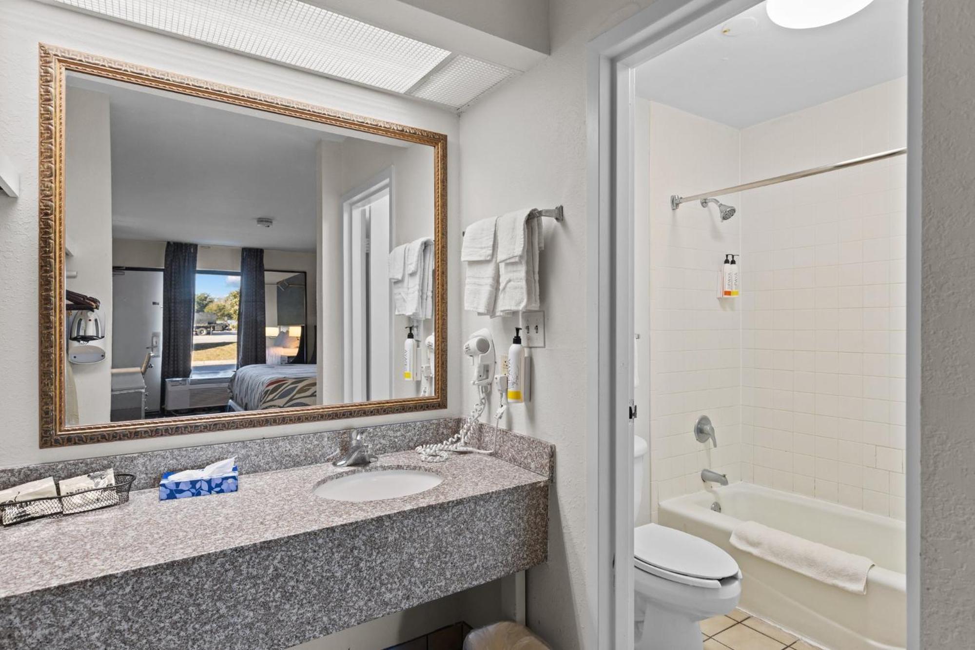 Garnet Inn & Suites, Morehead City Near Atlantic Beach Esterno foto